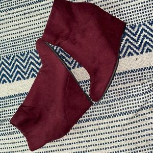 Maroon wedged size 7 suede booties